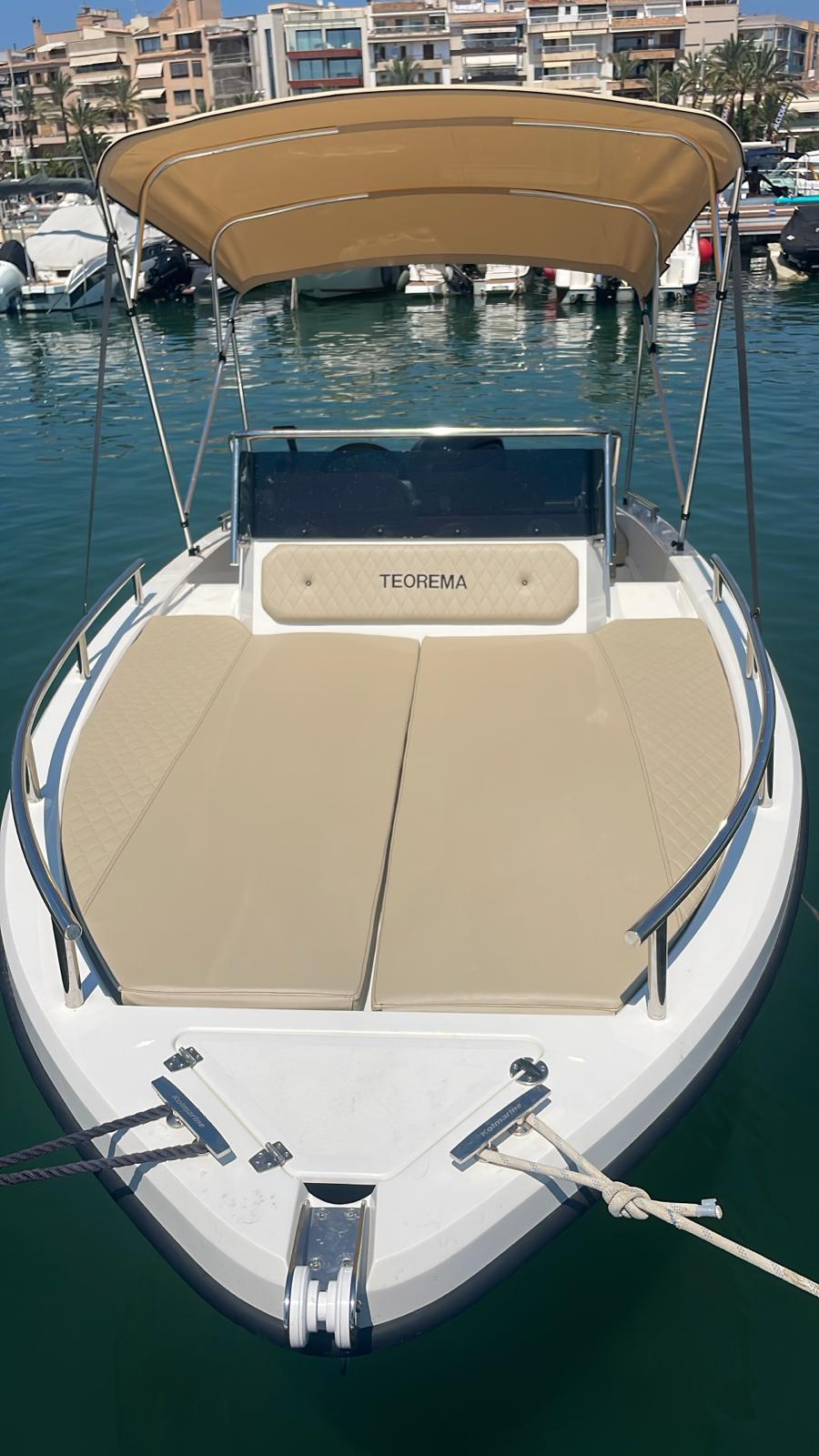barcos alcudia menorca